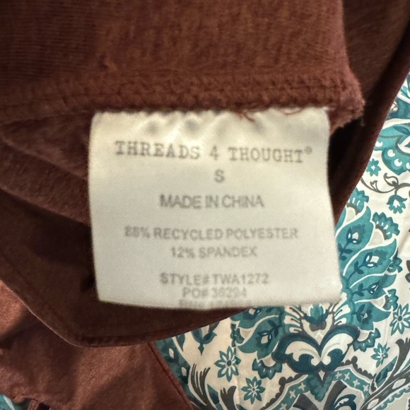 Threads 4 Thought T4T  Crop Leggings Preloved in great condition size small - Picture 8 of 10